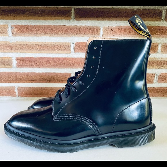 Dr. Martens Other - Dr.Martens Winchester II Polished Leather Boots